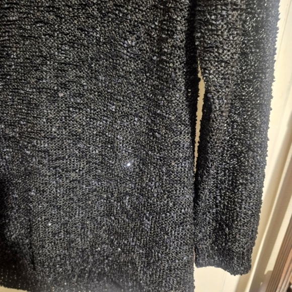 Papillon Blanc Sparkling Black V-Neck Sweater - Picture 3 of 6